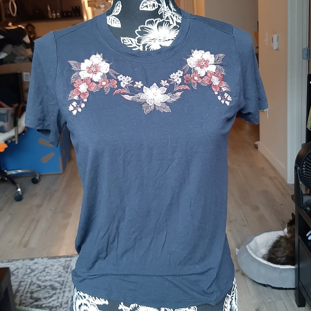 American Eagle | Size S | Soft Tee